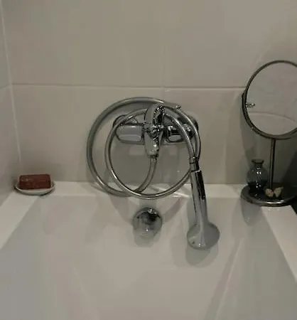 Littlewhiteintheheartofbudapest
