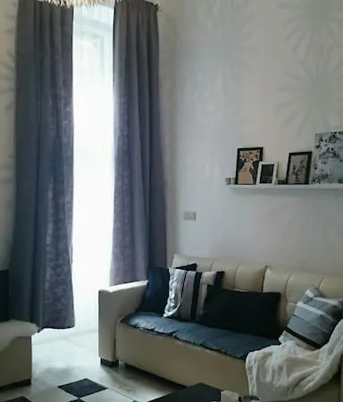 Littlewhiteintheheartofbudapest * Budapešť